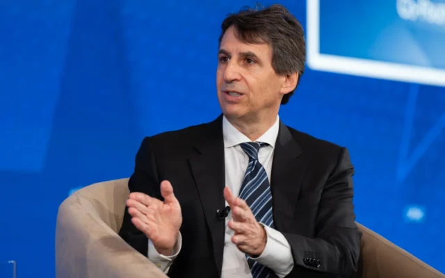 Apollo Global Segera Beli Saham Mubadala Capital