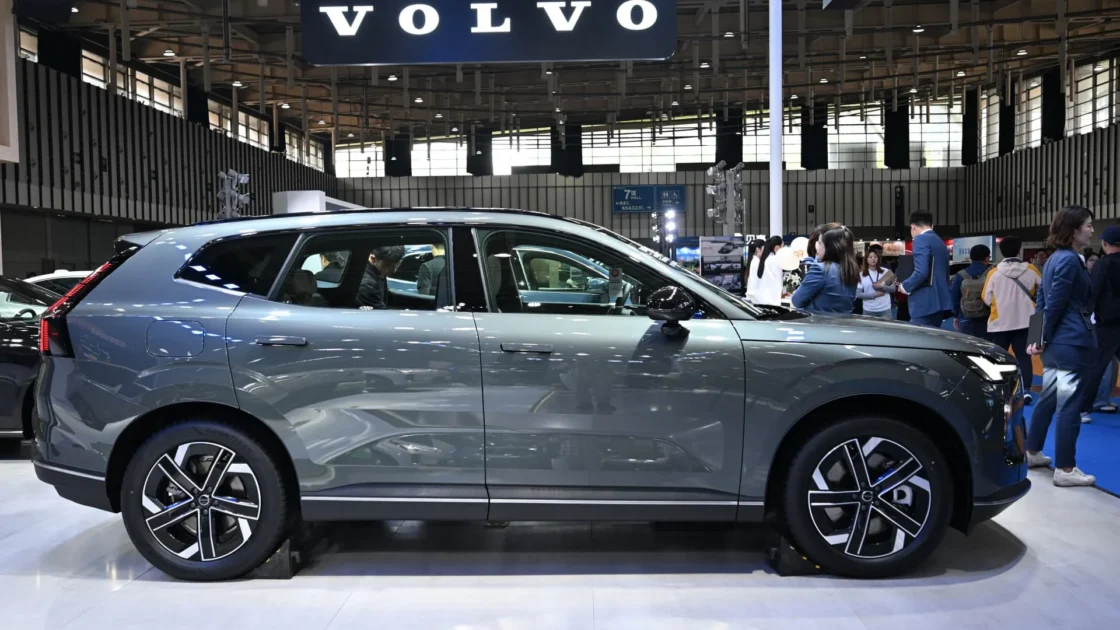Saham Volvo Cars Anjlok 27 Persen Usai Rugi Operasional