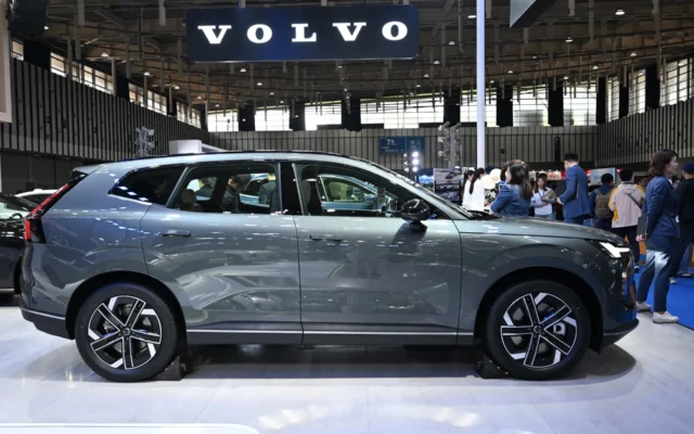 Saham Volvo Cars Anjlok 27 Persen Usai Rugi Operasional