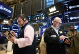Bursa Saham Asia Beragam dan Kinerja Keuangan Perusahaan Global