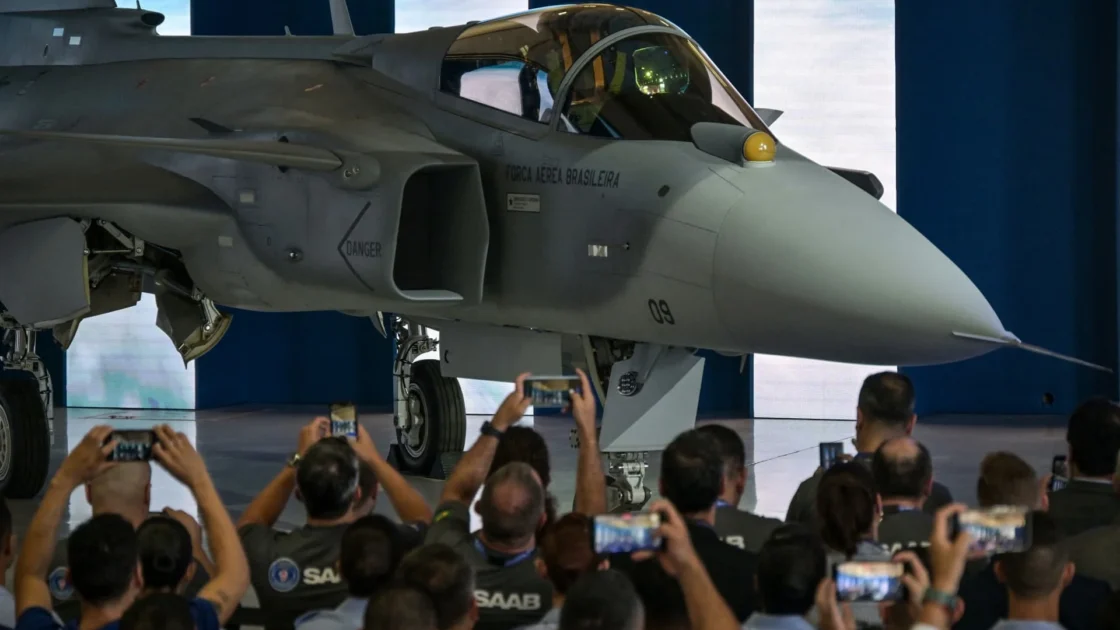 Saham Saab Melonjak Usai Pesanan Jet Tempur Ukraina Melonjak