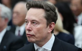 SpaceX Tarik Utang Rp650 Triliun untuk Beli Chip AI