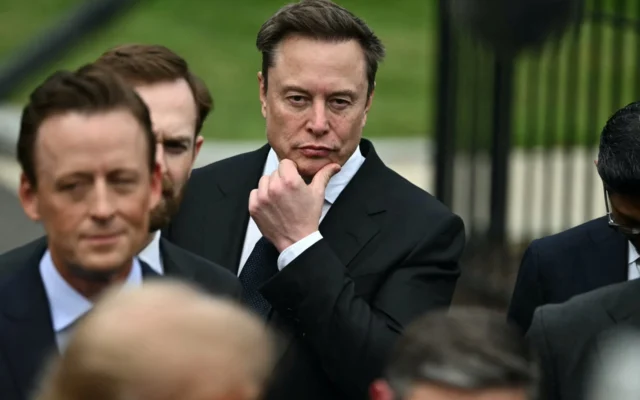 Musk Sebut Ukraina Langgar Ketentuan Layanan Starlink