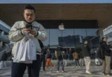 Calo iPhone Duo Tawar Harga Tinggi di Beijing
