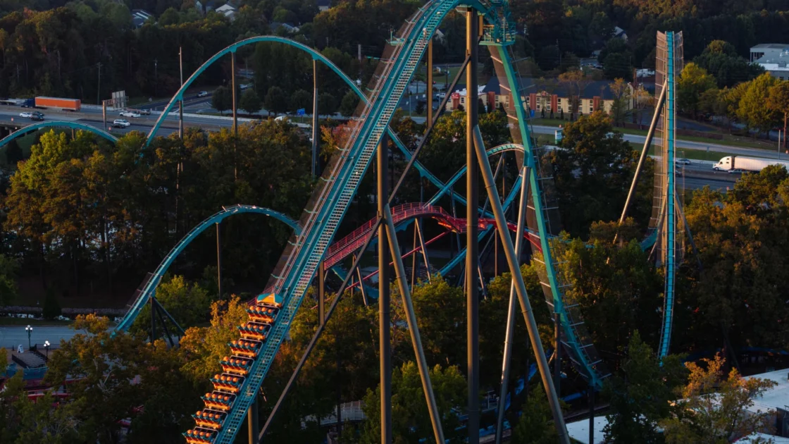 Six Flags Pasang Sabuk Pengaman Setelah Kecelakaan Maut