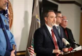 DOJ Ingin Pisahkan Suara Pemilu Senat Alaska Terkait Calon Kembar Nama