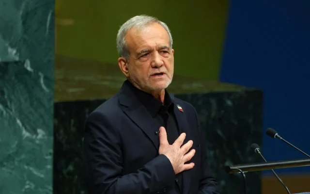 Hardliner Iran Tolak Negosiasi dan Desak Senjata Nuklir