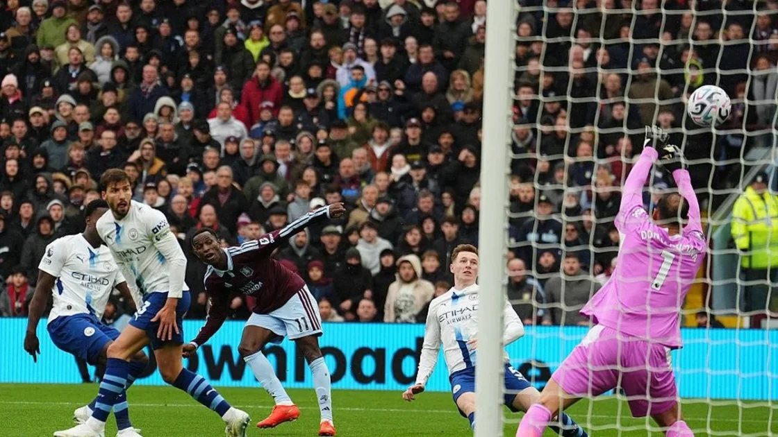 Aston Villa Taklukkan Manchester City 2-1 di Liga Inggris
