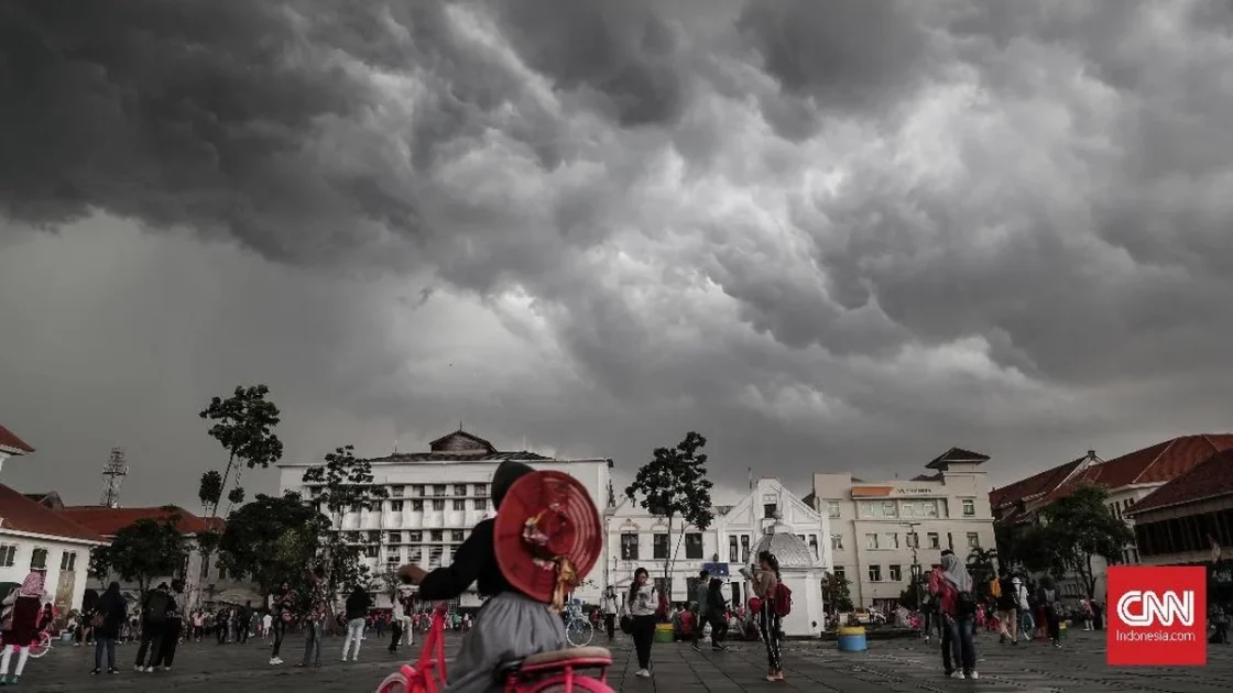 Aceh dan Jawa Waspada Potensi Hujan Lebat dan Angin Kencang