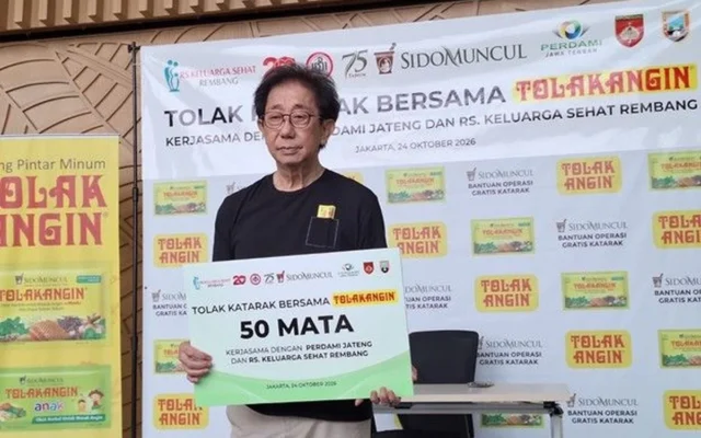 Tolak Angin dan RS Keluarga Sehat Rembang Gelar Operasi Katarak Gratis