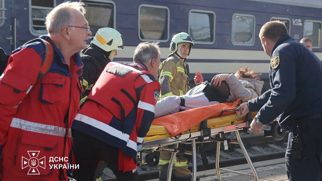 Serangan Drone Rusia Tewaskan 13 Orang di Stasiun Ukraina