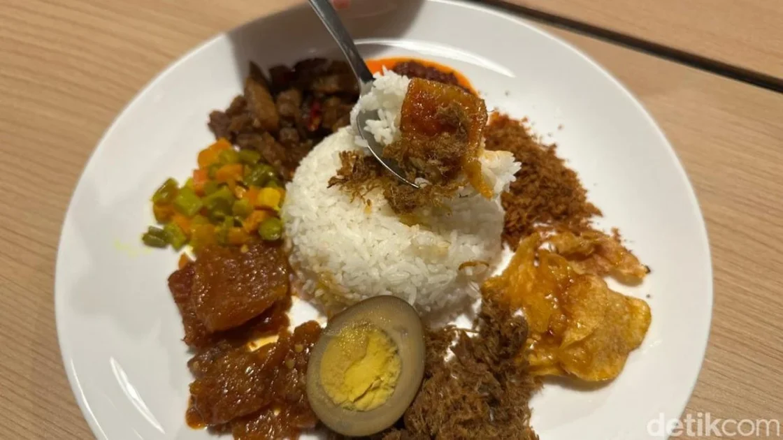 Menikmati Nasi Campur Komplet hingga Misoa Kari di Alkisah Rasa
