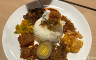 Menikmati Nasi Campur Komplet hingga Misoa Kari di Alkisah Rasa