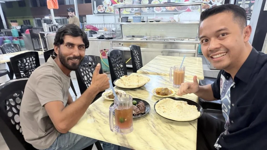 Sopir Taksi Online Antar Penumpang 84 Km Berbuah Traktiran