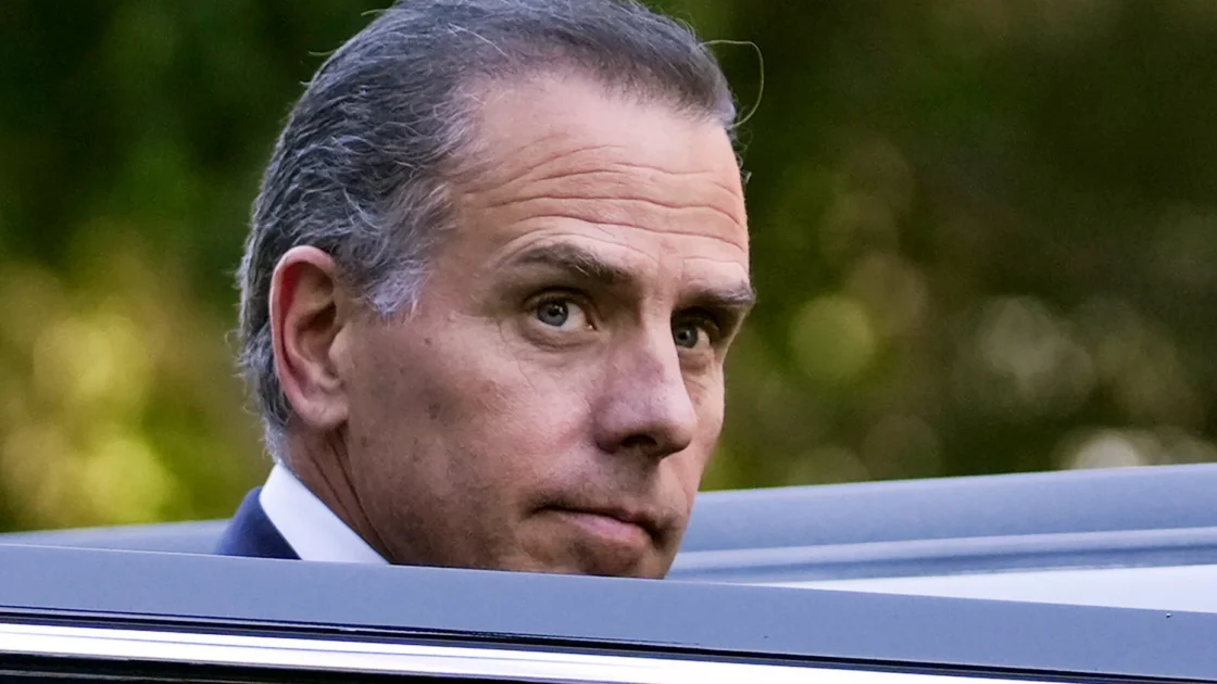 Dua Eks Pejabat FBI Didakwa Terkait Kasus Laptop Hunter Biden