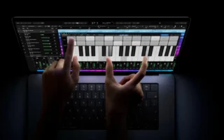 Apple Rilis MacBook Pro Pertama dengan Touchscreen