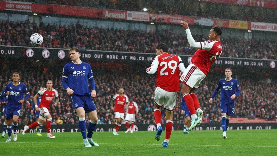 Arsenal Vs Everton: Dua Gol Bek Tengah Bawa Meriam London Menang 2-0
