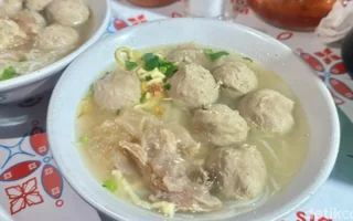 5 Bakso Favorit Selebriti, dari Raisa hingga No Na Esther