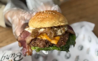 Burger Hits Asal Bandung Buka Cabang Baru di Tangerang Selatan