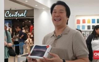 Cerita Pembeli Pertama iPhone Duo di Indonesia, Sekeluarga Ikut War