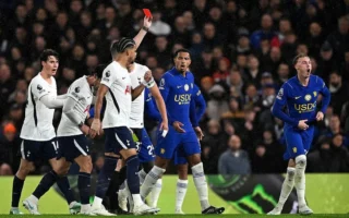 Chelsea Tumbang dari Tottenham Usai Palmer Dikartu Merah