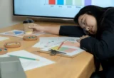 Manfaat Coffee Nap untuk Mengusir Kantuk dan Cara Aman Melakukannya
