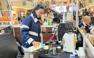 Coconut Milk Jadi Alternatif Susu untuk Racikan Kopi