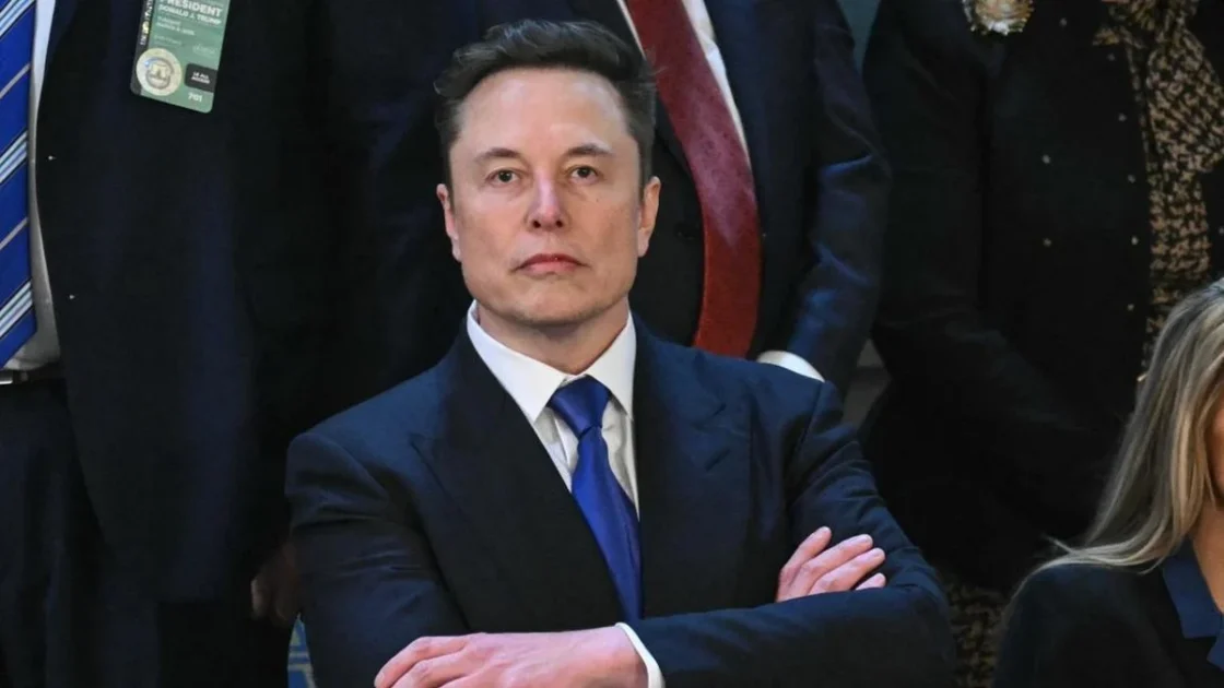 Elon Musk Batasi Starlink untuk Serangan Drone Ukraina