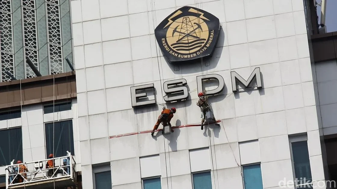 Bahlil Targetkan PNBP ESDM Tembus Rp 165 Triliun
