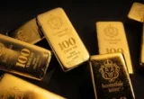 Harga Emas Dunia Anjlok, Pekan Depan Diramal Makin Tertekan