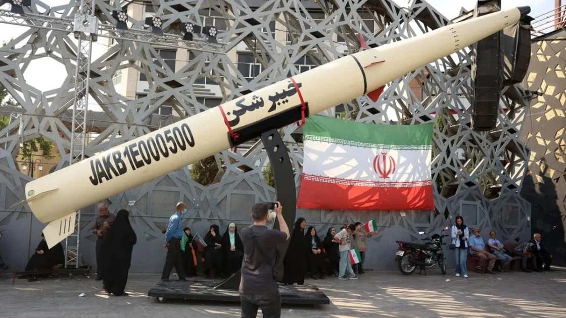 Iran Tegaskan Larang Kapal Militer AS Masuki Teluk Persia