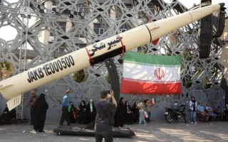 Iran Tegaskan Larang Kapal Militer AS Masuki Teluk Persia