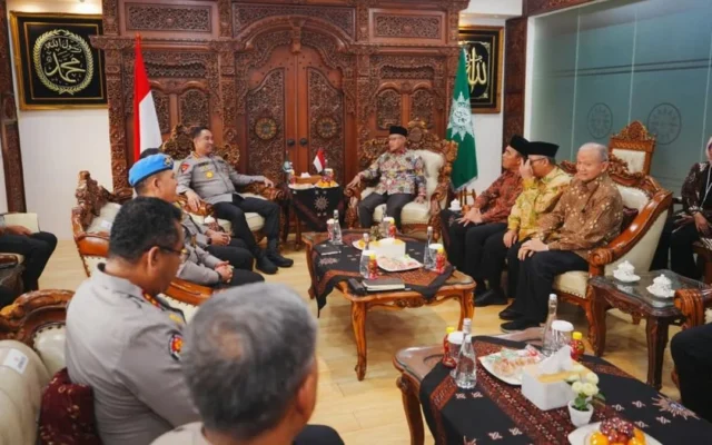 Kapolri Sambangi PP Muhammadiyah dan PBNU Jaga Kamtibmas