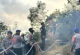 Polda Jatim Turun Tangan Bantu Padamkan Karhutla Bromo