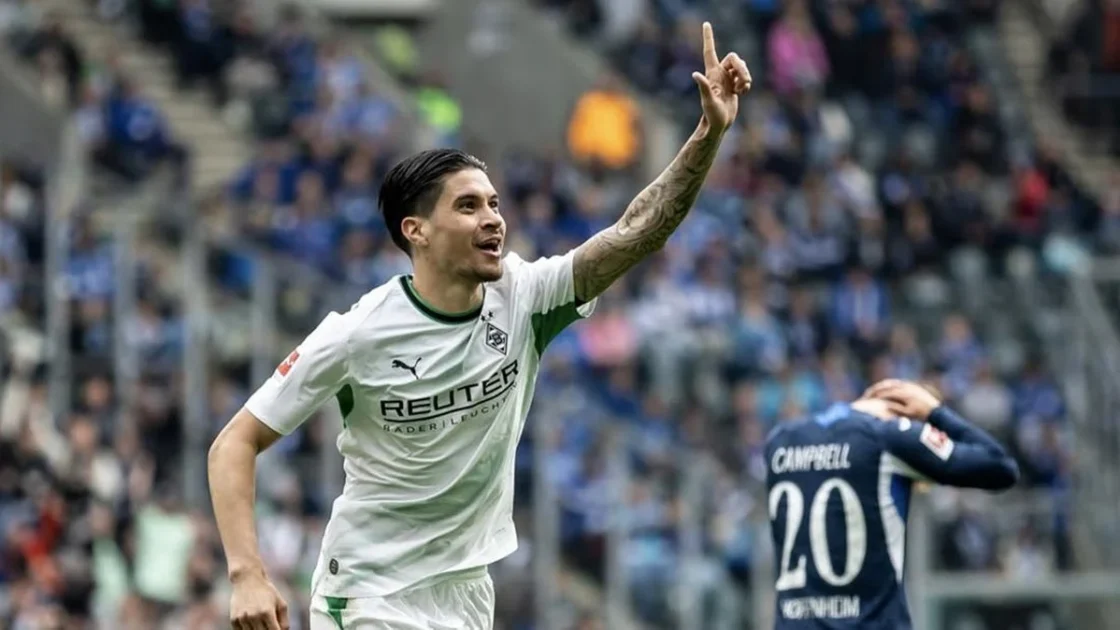 Borussia Monchengladbach Ungkap Alasan Kevin Diks Absen