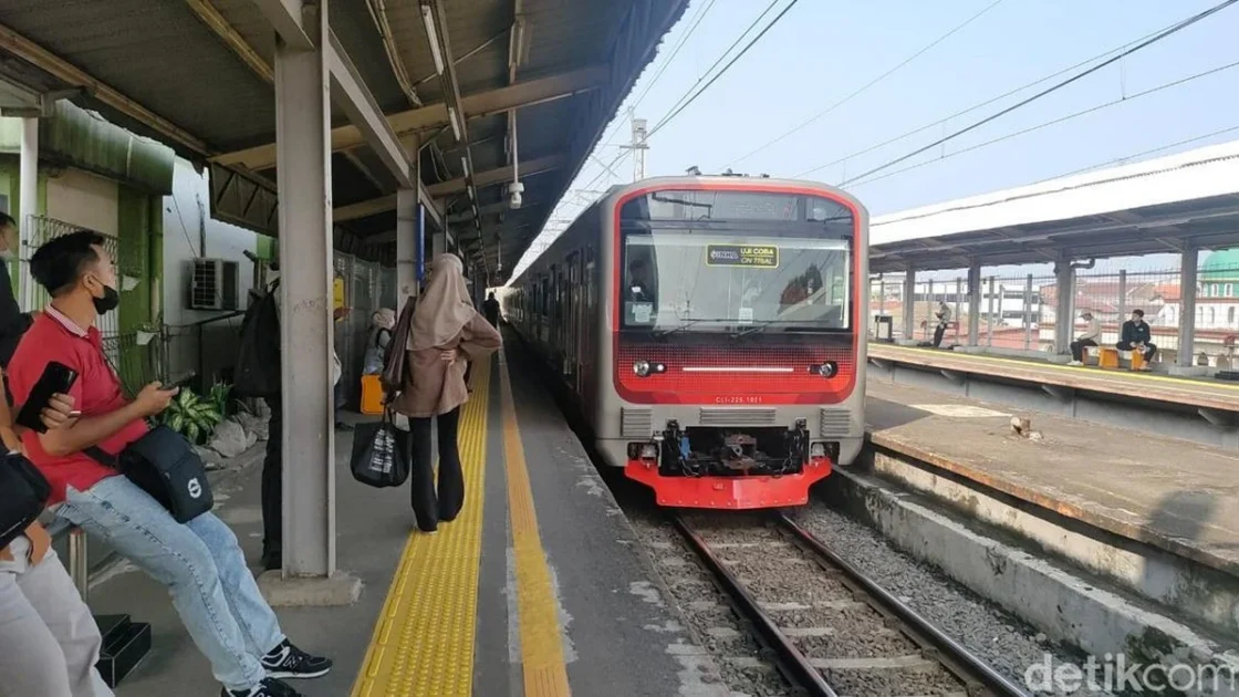 Masinis Diperiksa Usai KRL Bablas Tak Berhenti di Sudirman