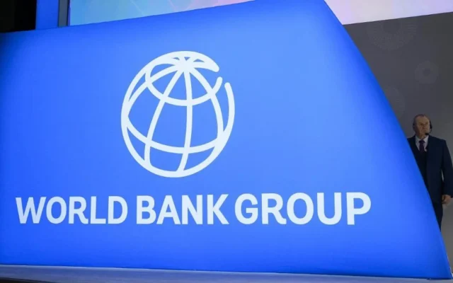 Bank Dunia Soroti Lamanya Izin Bisnis di RI: Capai 300 Hari
