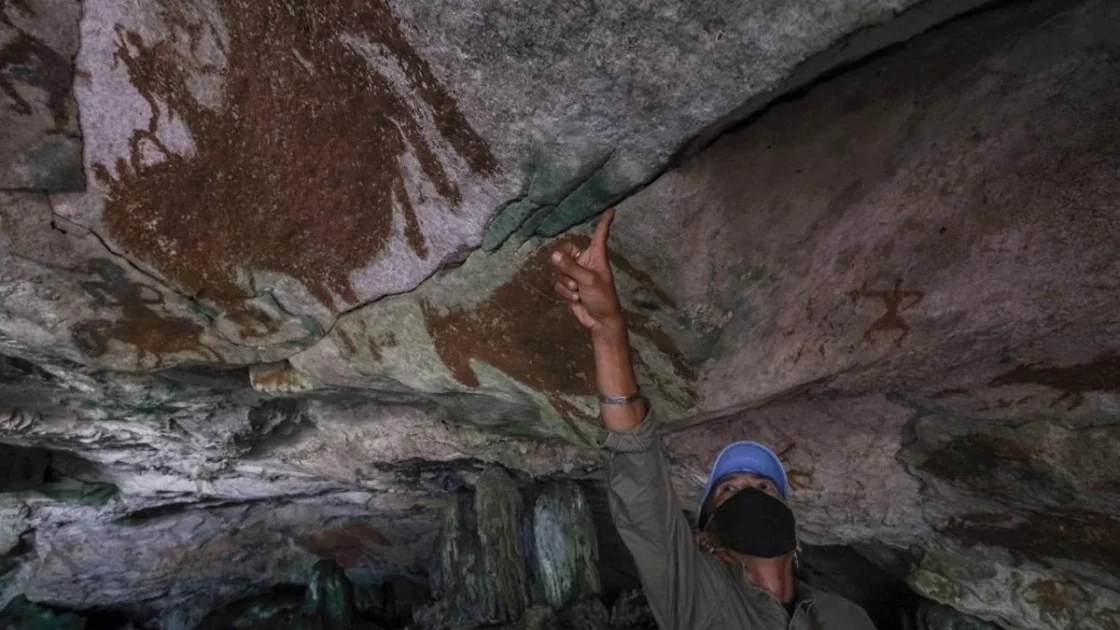 Lukisan Gua Berusia 67 Ribu Tahun di Sulawesi Terancam Api