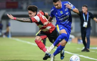 Dua Kekalahan Persib dalam Enam Laga Ancam Status Juara