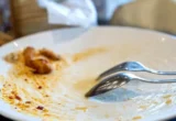Alasan Psikologis di Balik Kebiasaan Makan Piring Bersih
