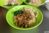 7 Rekomendasi Mie Ayam Legendaris di Jakarta Barat
