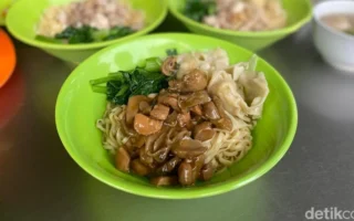 7 Rekomendasi Mie Ayam Legendaris di Jakarta Barat