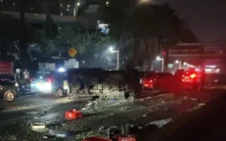 Mobilio Ngebut Tabrak Pikap di Jaksel, Satu Orang Tewas