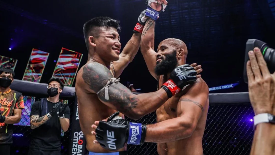 Legenda UFC Demetrious Johnson Merasa Belum Pantas Latih Bilal Hasan