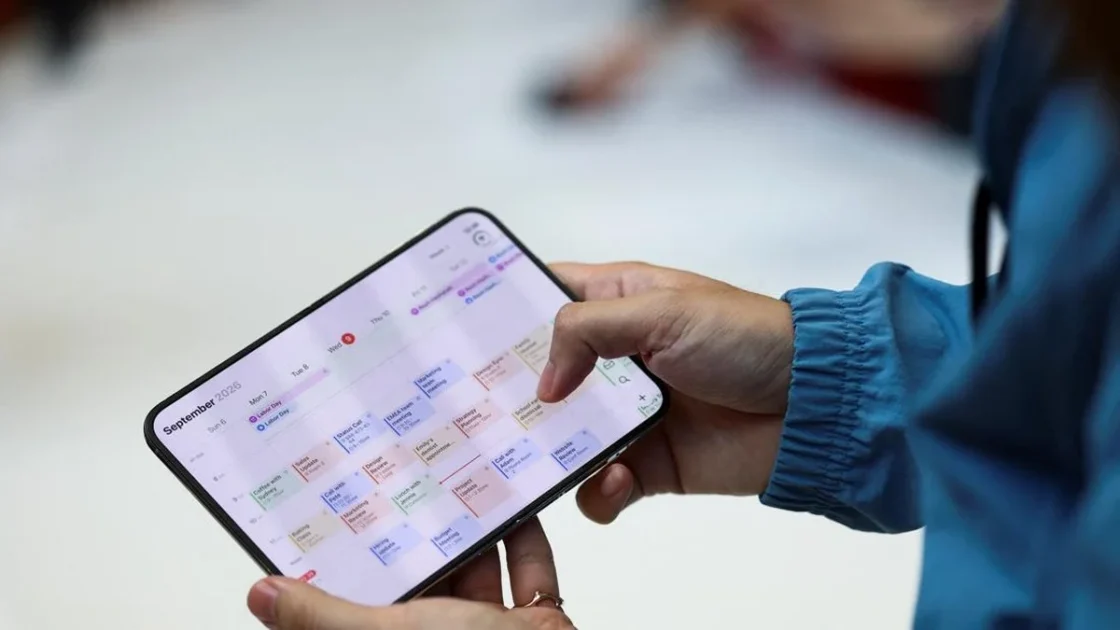 Layar iPhone Duo Dilaporkan Retak Saat Baru Dinyalakan Pengguna