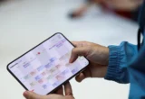 Layar iPhone Duo Dilaporkan Retak Saat Baru Dinyalakan Pengguna