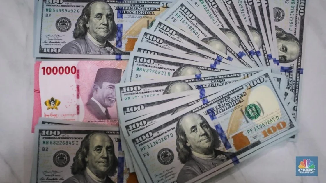 Rupiah Melemah ke Rp18.045 per Dolar AS pada 22 Oktober