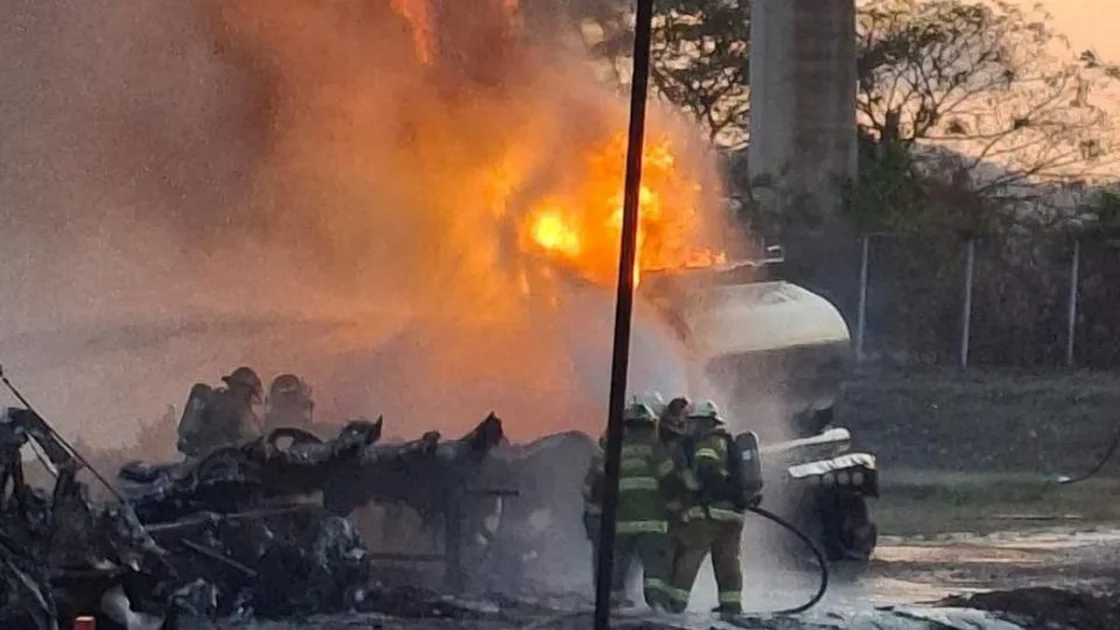 Truk Terbakar Saat Isi Solar, 5 Pekerja Tewas di India