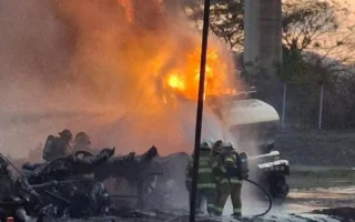 Truk Terbakar Saat Isi Solar, 5 Pekerja Tewas di India