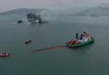 Pertamina Pasang Oil Boom di Sekitar Kapal Batumandi